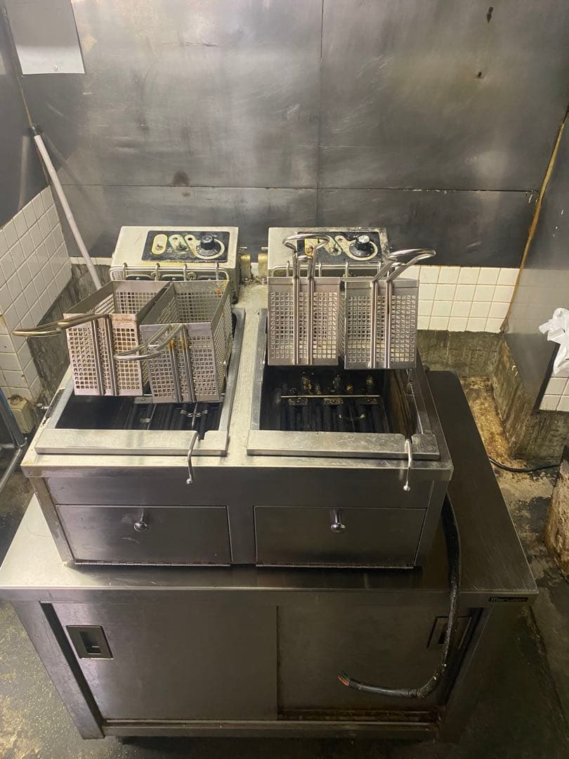 ステンレス製フライヤー 2x2バスケット