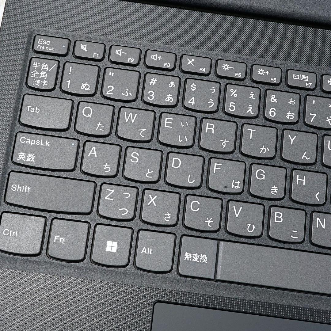 使用感わずかな極美品✨１０コアの１２世代ｉ５に超高速ＳＳＤ＆１６Ｇメモリ✨ＦＨＤ