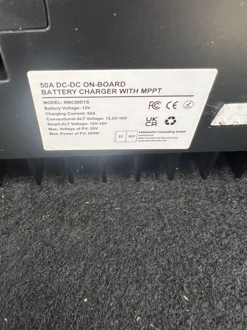 RENOGY 50A DC-DC バッテリーチャージャー