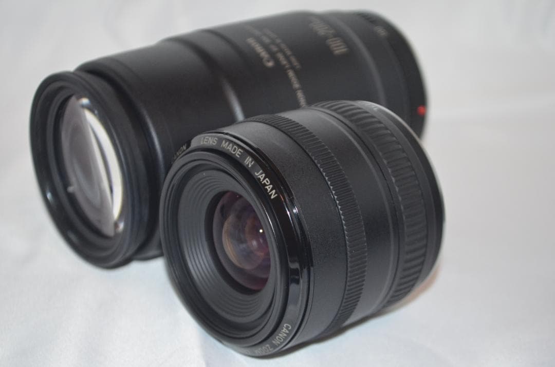 美品 【Canon EOS Kiss X10 ダブルレンズ】 Wi-Fi搭載