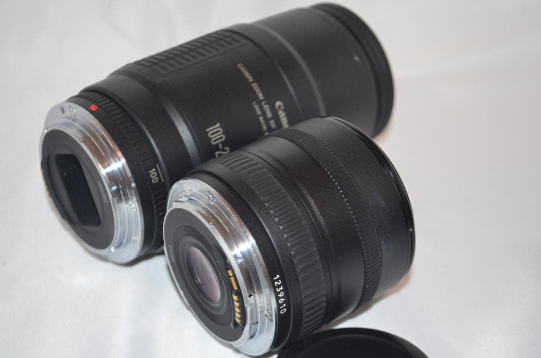 美品 【Canon EOS Kiss X10 ダブルレンズ】 Wi-Fi搭載