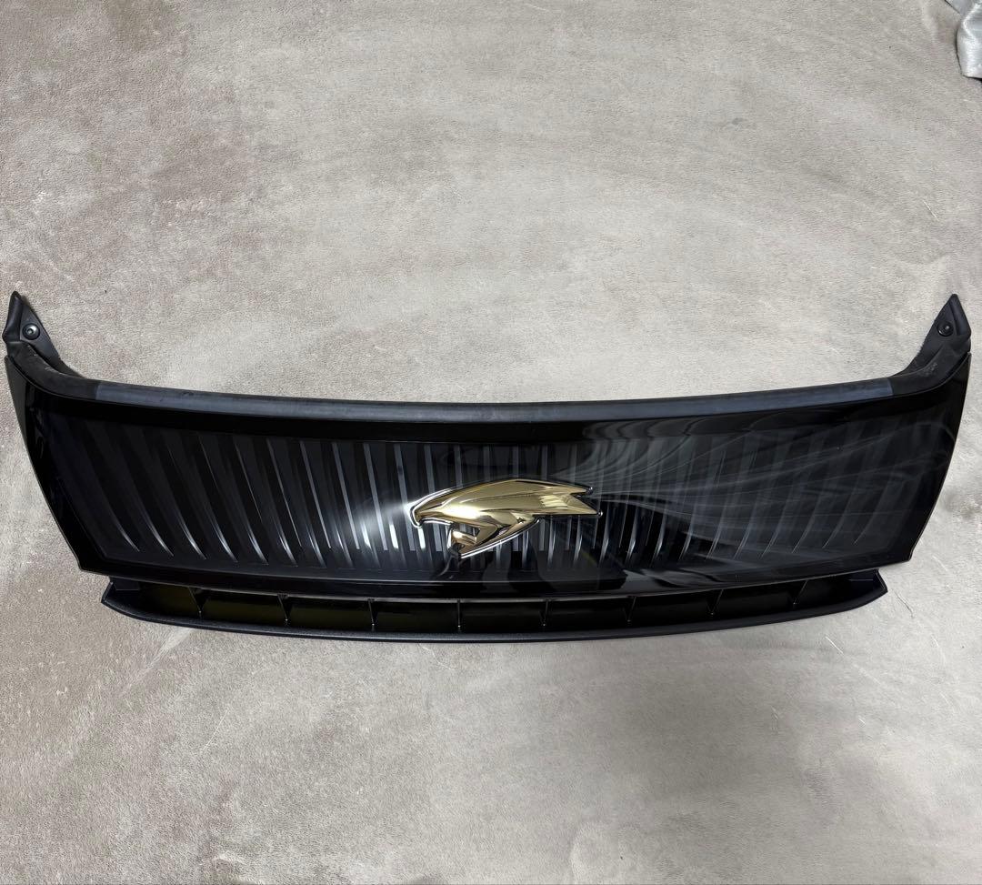 B*d様 60系ハリアー純正フロントグリル53114-48030740新車外し保
