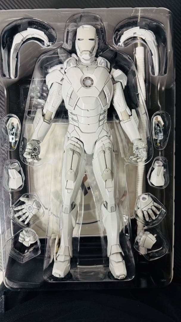 ホットトイズ　アイアンマン Mark 7 ステルスとサブゼロセット