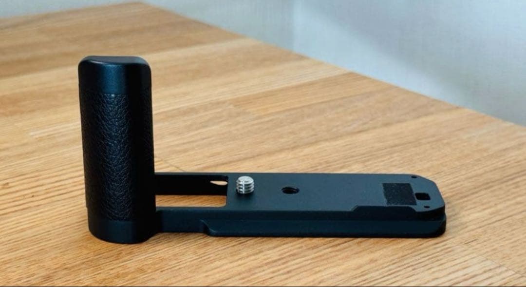 【最終値下げ】Fujifilm X-E4 本体 【美品・付属品アリ】