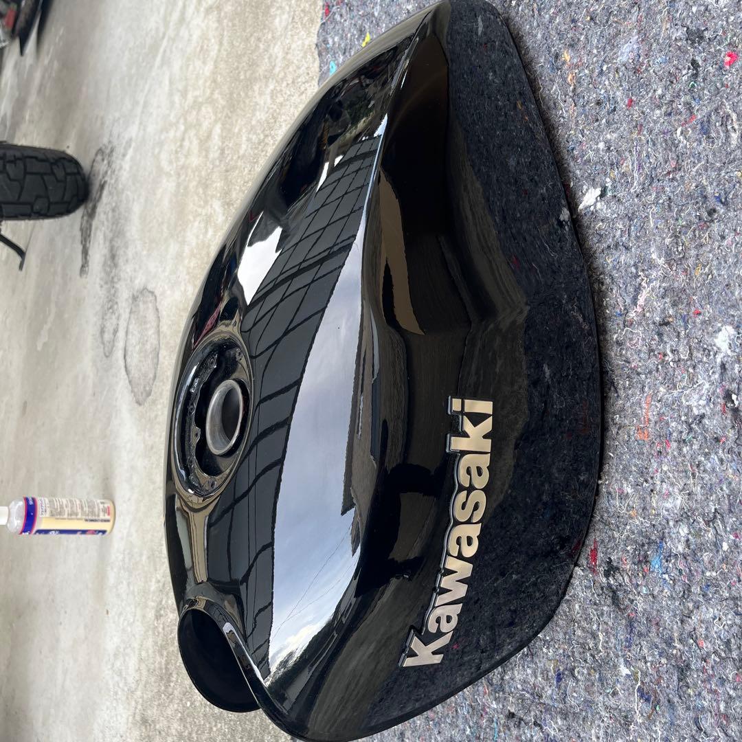 ゼファーχ タンク　テールカウル