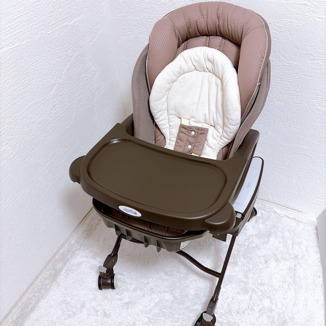 アップリカ　ユラリズムオート　オートスイング　電動　ハイローチェア　Aprica