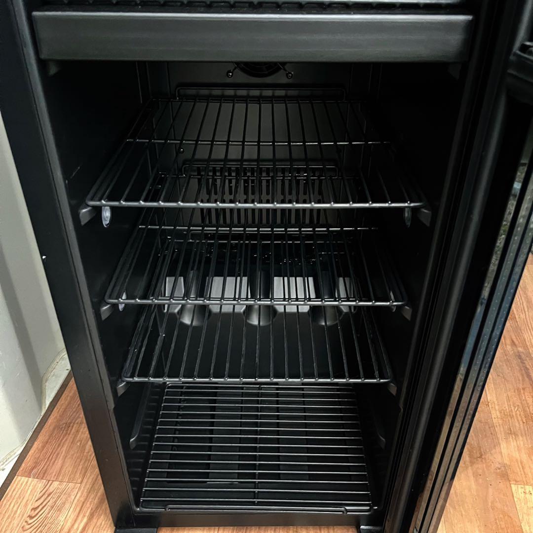 取付無料！フォルスタージャパン ホームセラー 右開きブラックワインセラー 34本