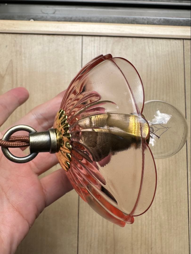 20年代 フランス アンティーク 螺旋模様ピンクガラスのお花アトリエランプ＊