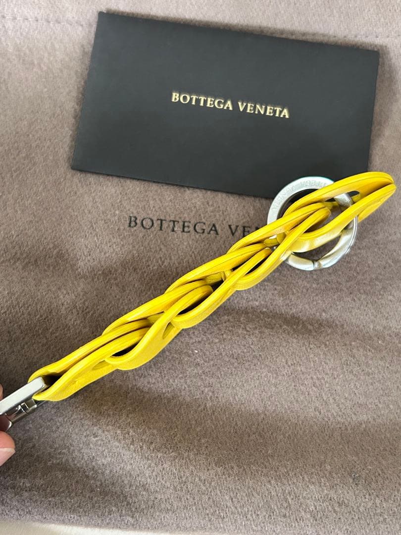 【新品未使用品】Bottega Veneta イエロー キーホルダー
