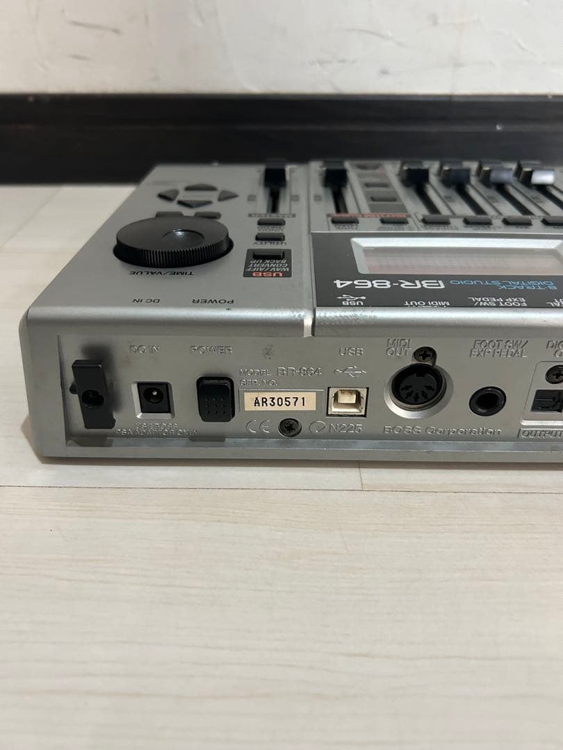 BOSS BR-864 マルチトラックレコーダー