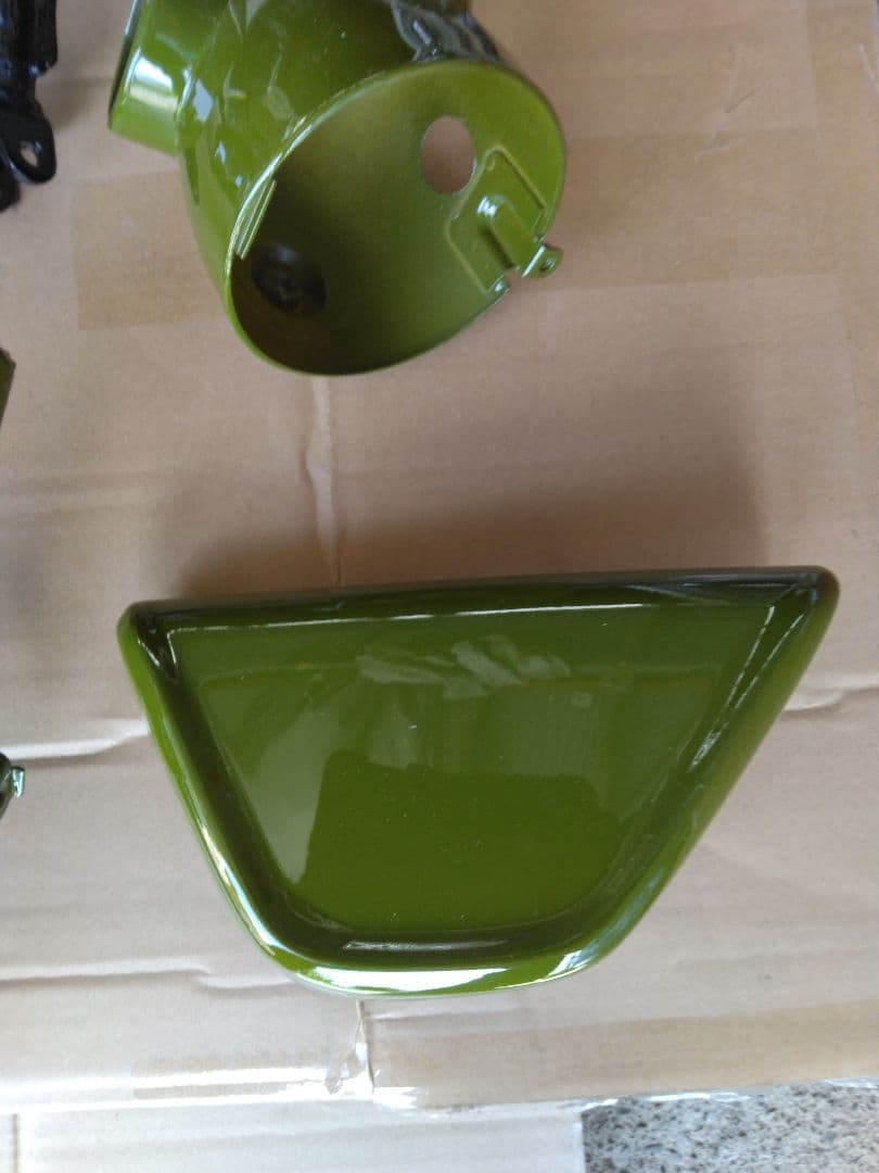 モンキー4l　グリーン タンクセット塗装済みです。