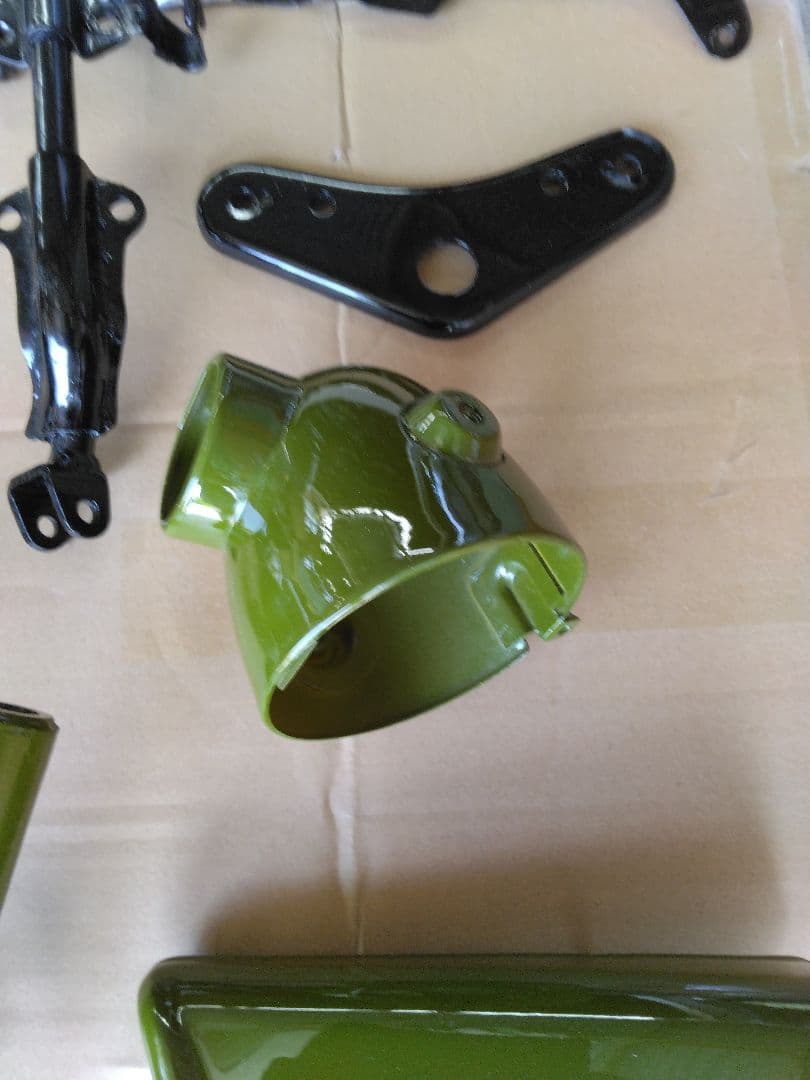 モンキー4l　グリーン タンクセット塗装済みです。