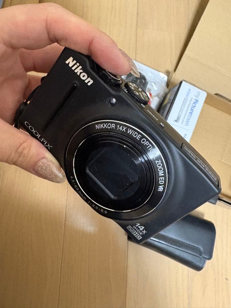 Nikon COOLPIX S8200 コンパクトデジタルカメラ