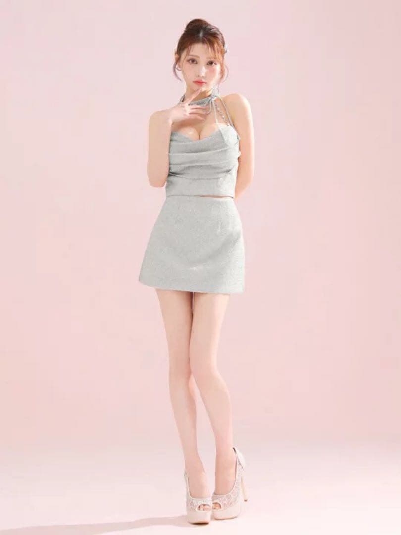 ホワイトM ディア　ローブドフルールグロッシーSuga キャバドレス