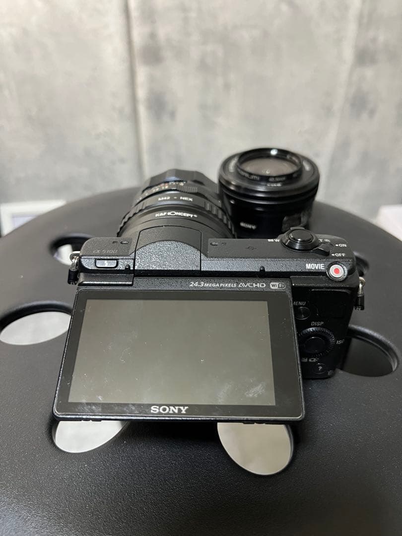 Sony α5100 ミラーレス一眼 （レンズ２つ付属）