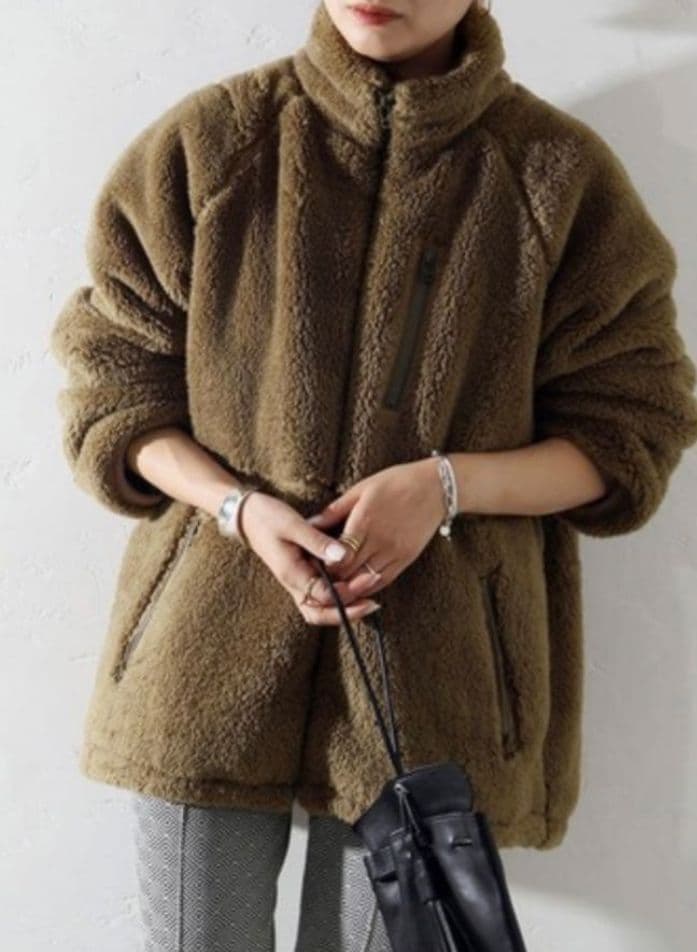 C6813 ソフトフリースブルゾン×ニットコーデ