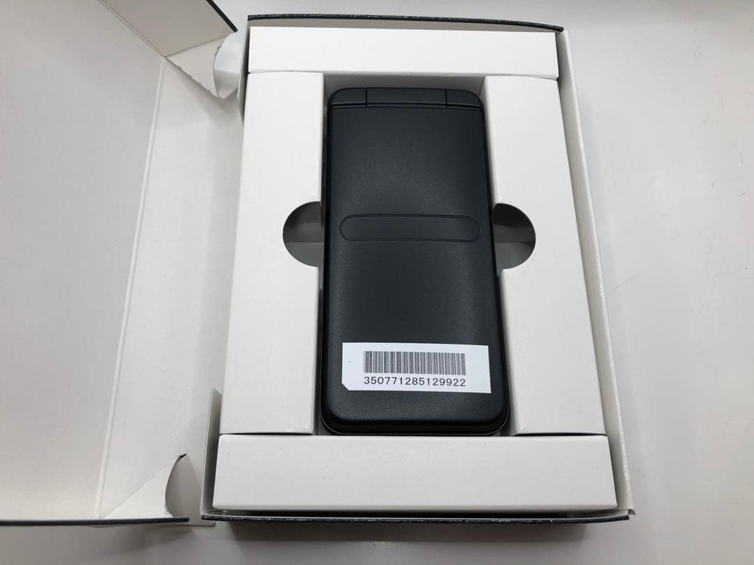 ☆Simフリー☆未使用品☆ GRATINA KYF42 ブラック