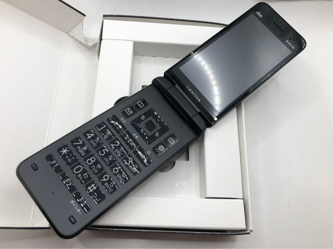 ☆Simフリー☆未使用品☆ GRATINA KYF42 ブラック