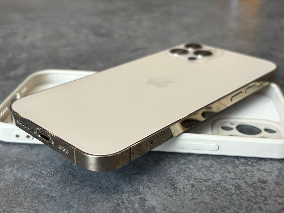 【美品】バッテリー82% iPhone12 Pro 256GB ゴールド