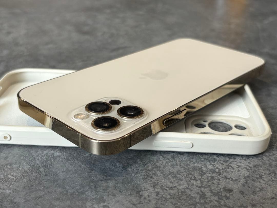 【美品】バッテリー82% iPhone12 Pro 256GB ゴールド