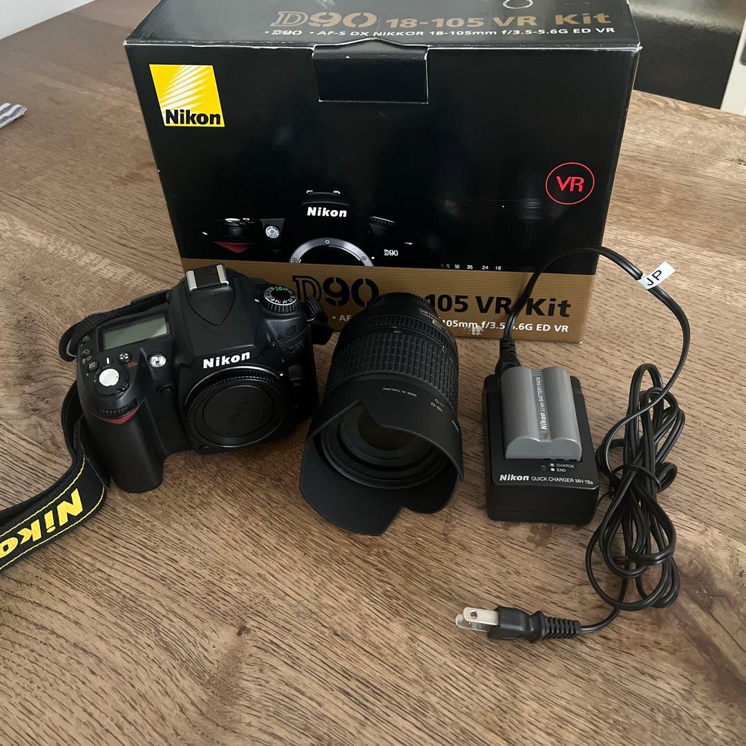 デジタルカメラ Nikon D90 18-105 VR Kit