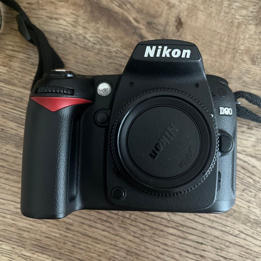 デジタルカメラ Nikon D90 18-105 VR Kit