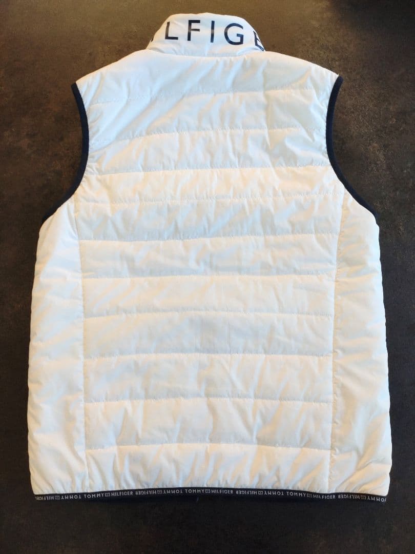 トミーヒルフィガーゴルフ 中綿ベスト ホワイト ペアコーデ