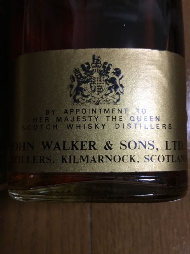 ジョニーウォーカー　黒ラベル　ブラック　黒紋章　箱入り　箱付き