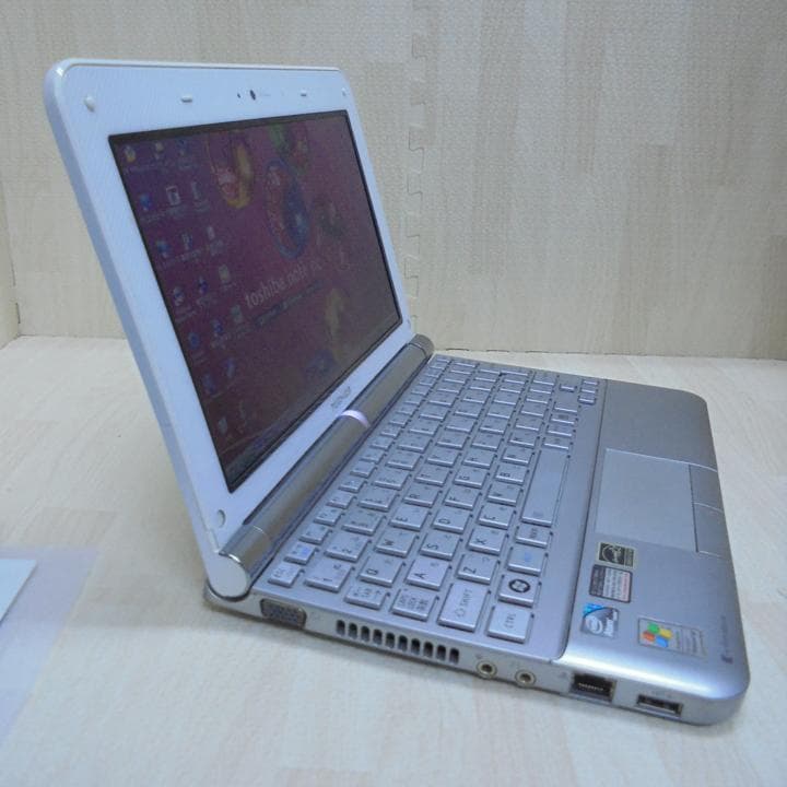 Dynabook UX/24JWH　小型ノートPC（仮想 旧ＯＳ体験）