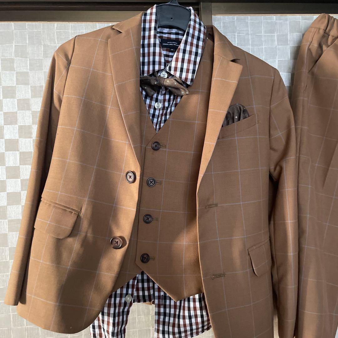 ブラウン フォーマルスーツ チェック柄シャツ付き