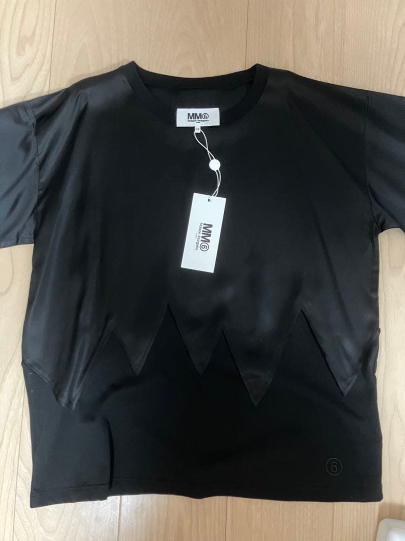 MM6 メゾンマルジェラ　新品Tシャツカットソー