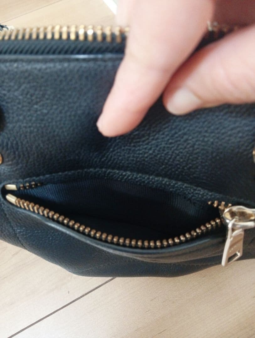 COACH コーチ　blackレザーバッグ 埼玉県の某質店にて購入。