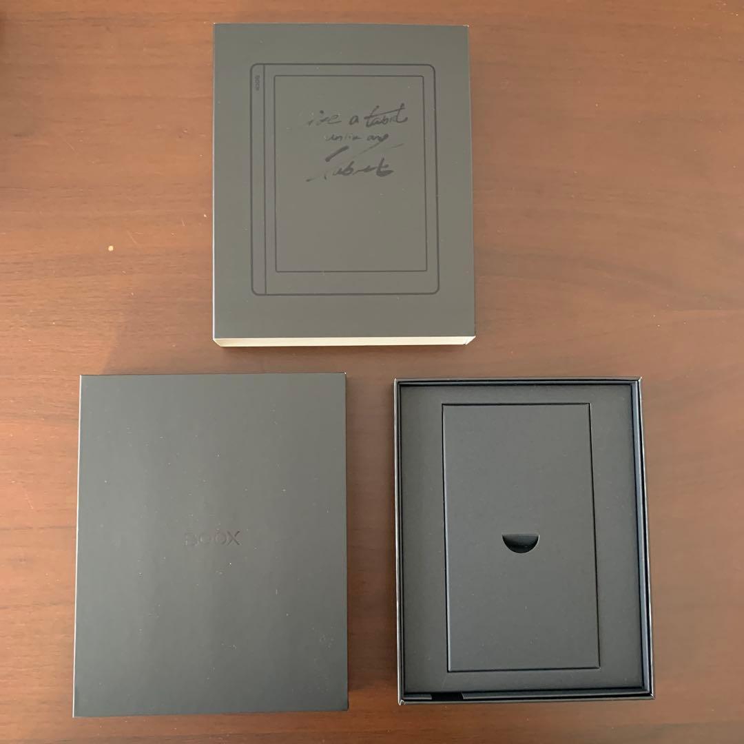 Onyx BOOX Leaf 7インチEInkタブレット 本体 純正カバー付き