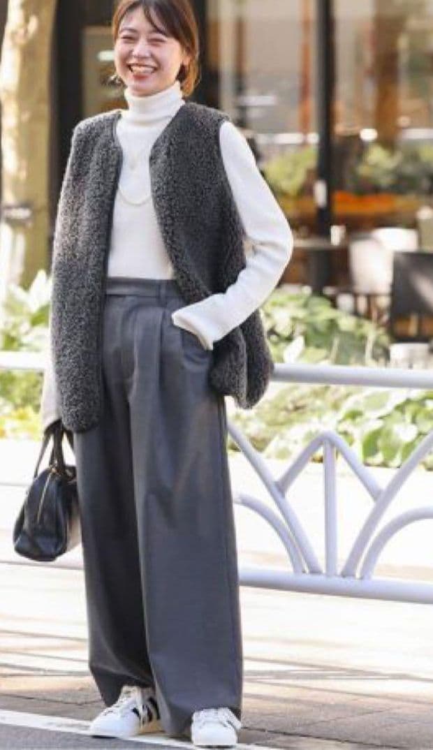 ジャーナルスタンダード レリューム カーリーフェイクファーベスト美品です！