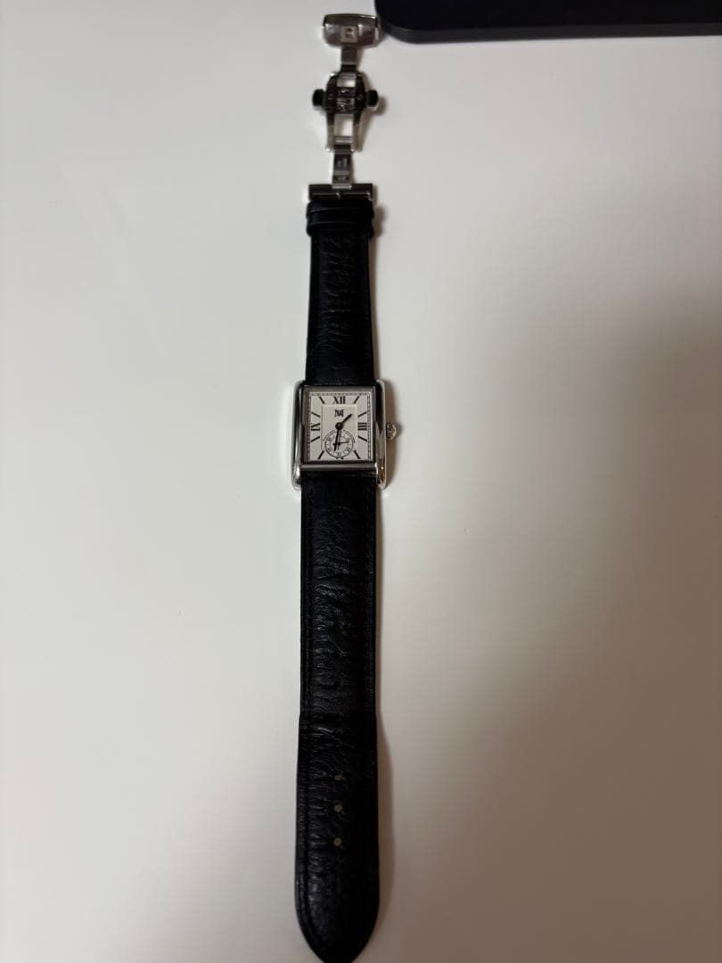 MBハイエンドドレスウォッチ　シルバーケース×ブラックベルト