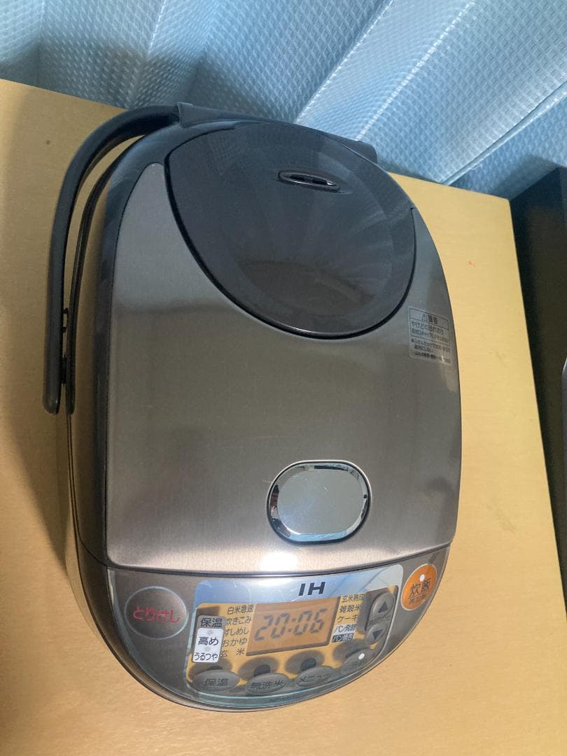 ★★2017年製 Zojirushi NP-VN10 炊飯器 5.5合★001