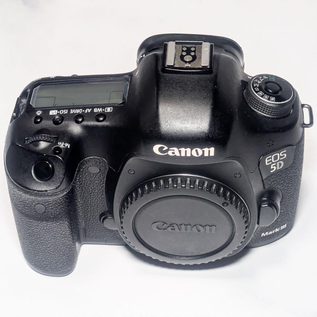キャノン EOS 5D Mark Ⅲ &バッテリーグリップ BG-E11
