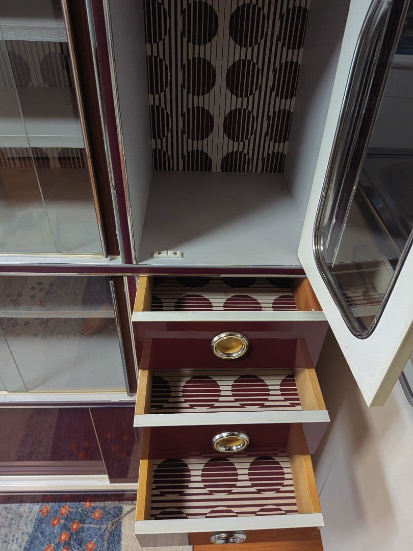 レトロポップ 食器棚 ガラス扉付き