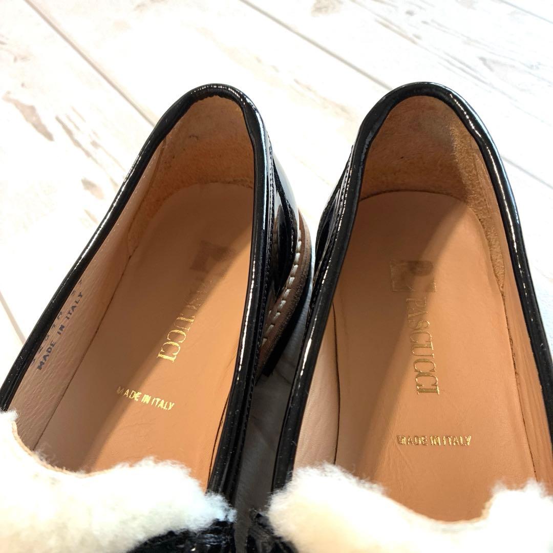 PASCUCCI 黒 ファー付きローファー