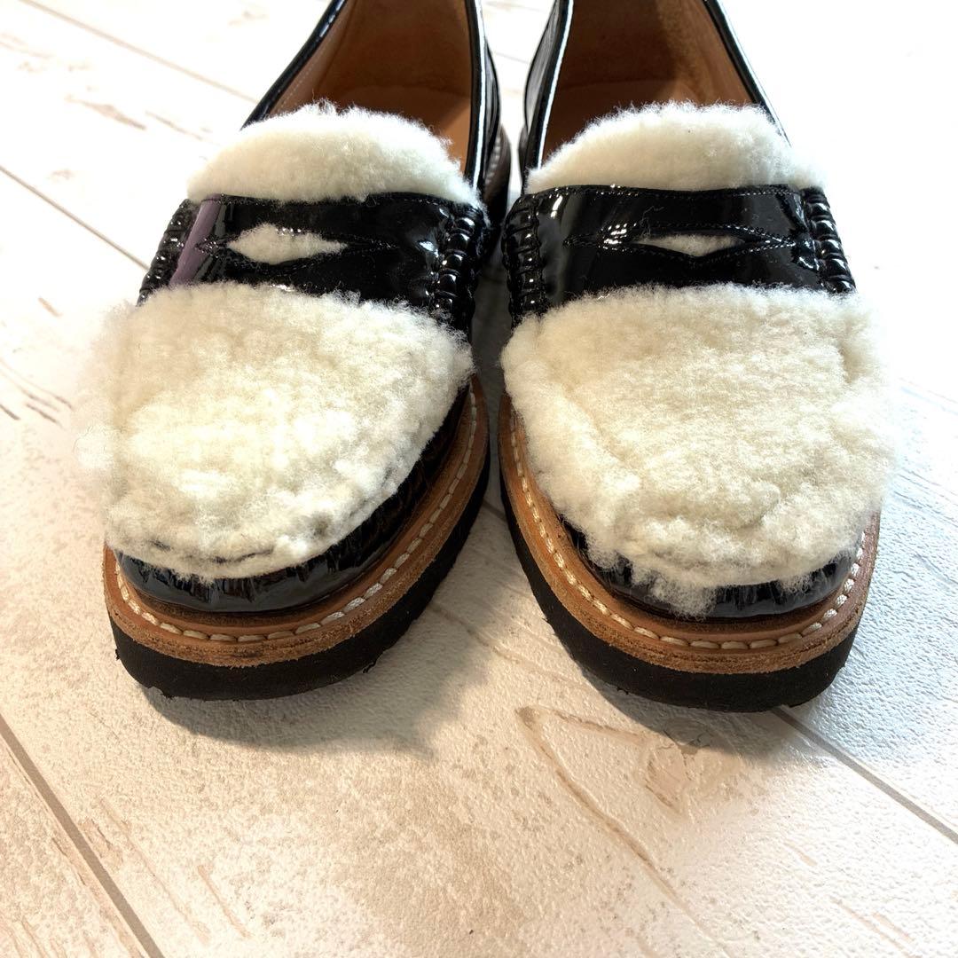 PASCUCCI 黒 ファー付きローファー