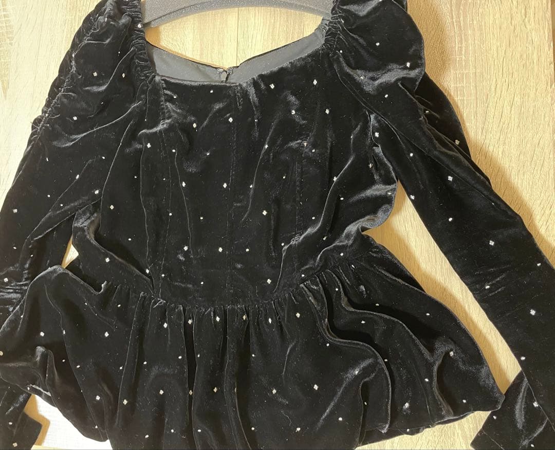 ベロア刺繍ペプラムブラウス　Rirandture