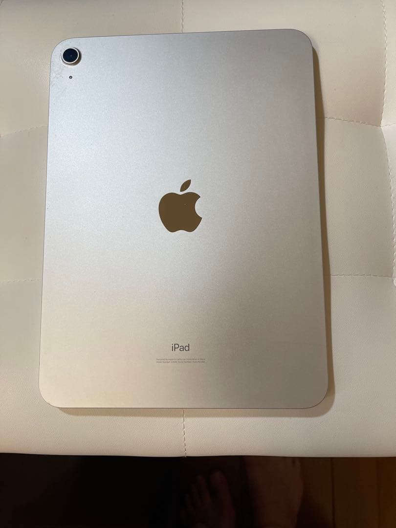 [美品]Apple iPad (第10世代) シルバー 256GB 保証期間内