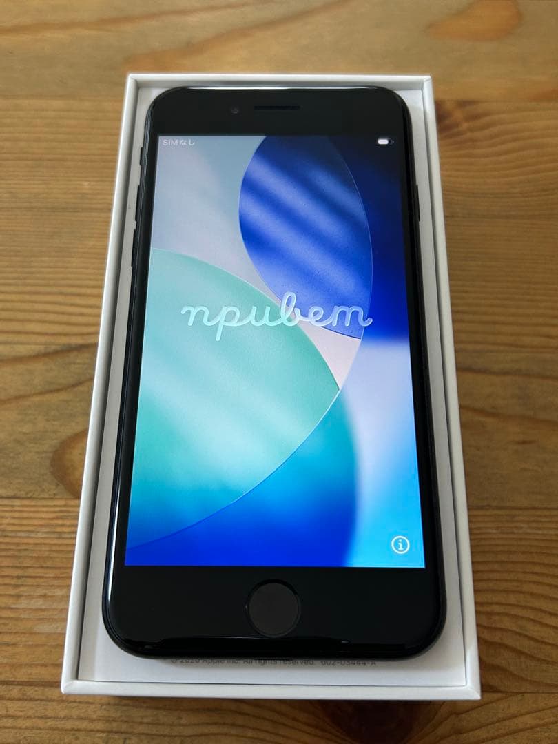 諷*歌様 iPhoneSE 第3世代 ミッドナイト　Apple 128GB