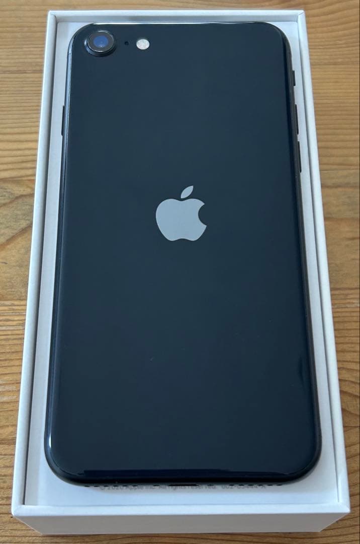 諷*歌様 iPhoneSE 第3世代 ミッドナイト　Apple 128GB