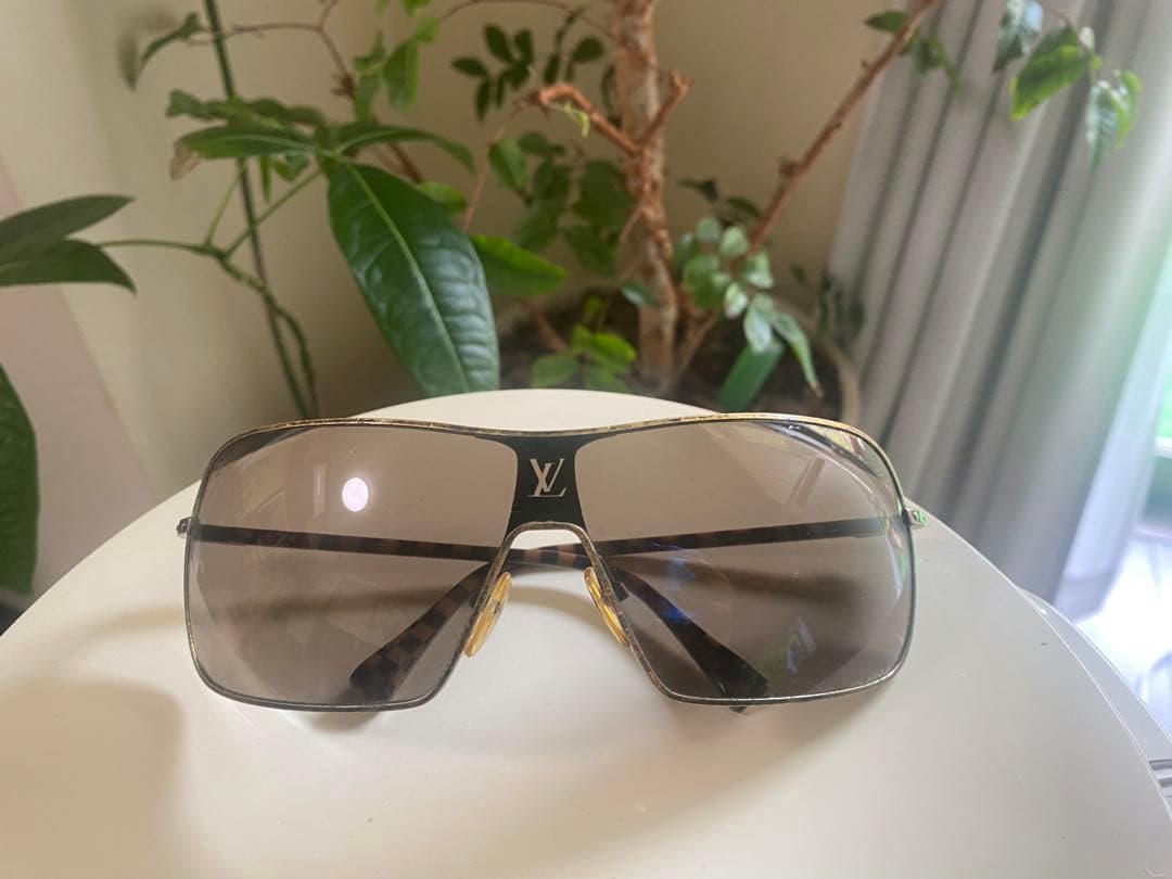 LOUIS VUITTON サングラス ケース付き