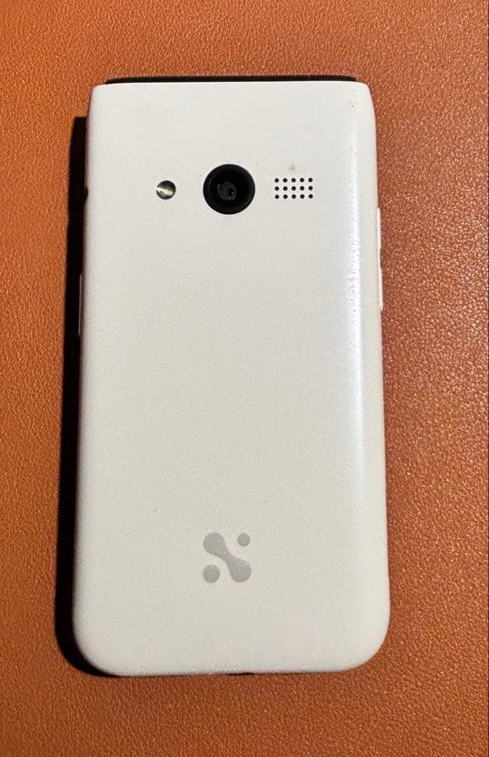 折りたたみ式スマホ　ホワイト 韓国 ガラホ　Android12 Simフリー