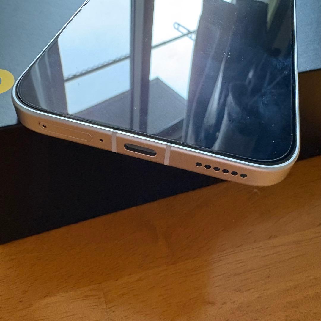 POCO F7 ホワイト 極上美品