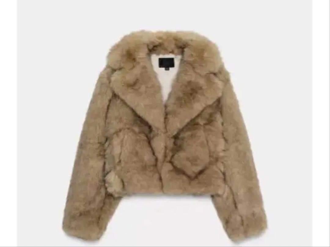 新品　ZARA ショートフェイクファーコート　M