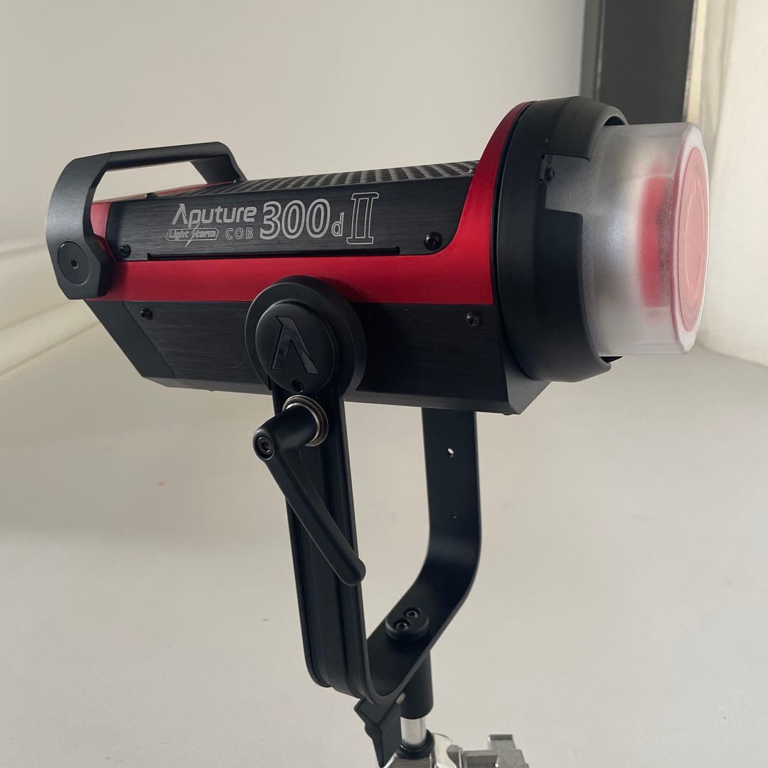 簡単セットで明るい照明！Aputure LS C300d II Kit A