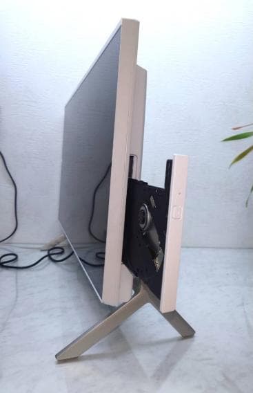 【美品】展示品 FMV F60H3W AMD Ryzen™ 5 7530U